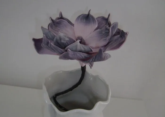 Lavender Apartment *